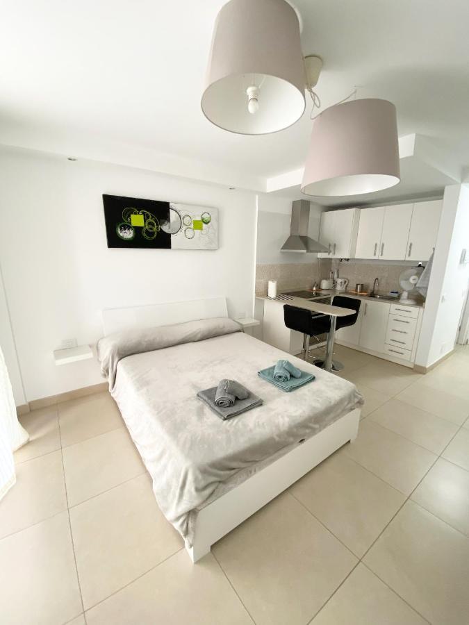 Aloha Summerland Vip Studio Sea & Pool View Los Cristianos  Kültér fotó